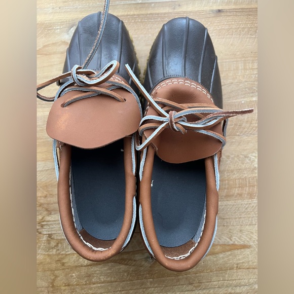 New Women's Bean Boots, Rubber Moc Size 7, recommended for an 8 - Picture 5 of 10